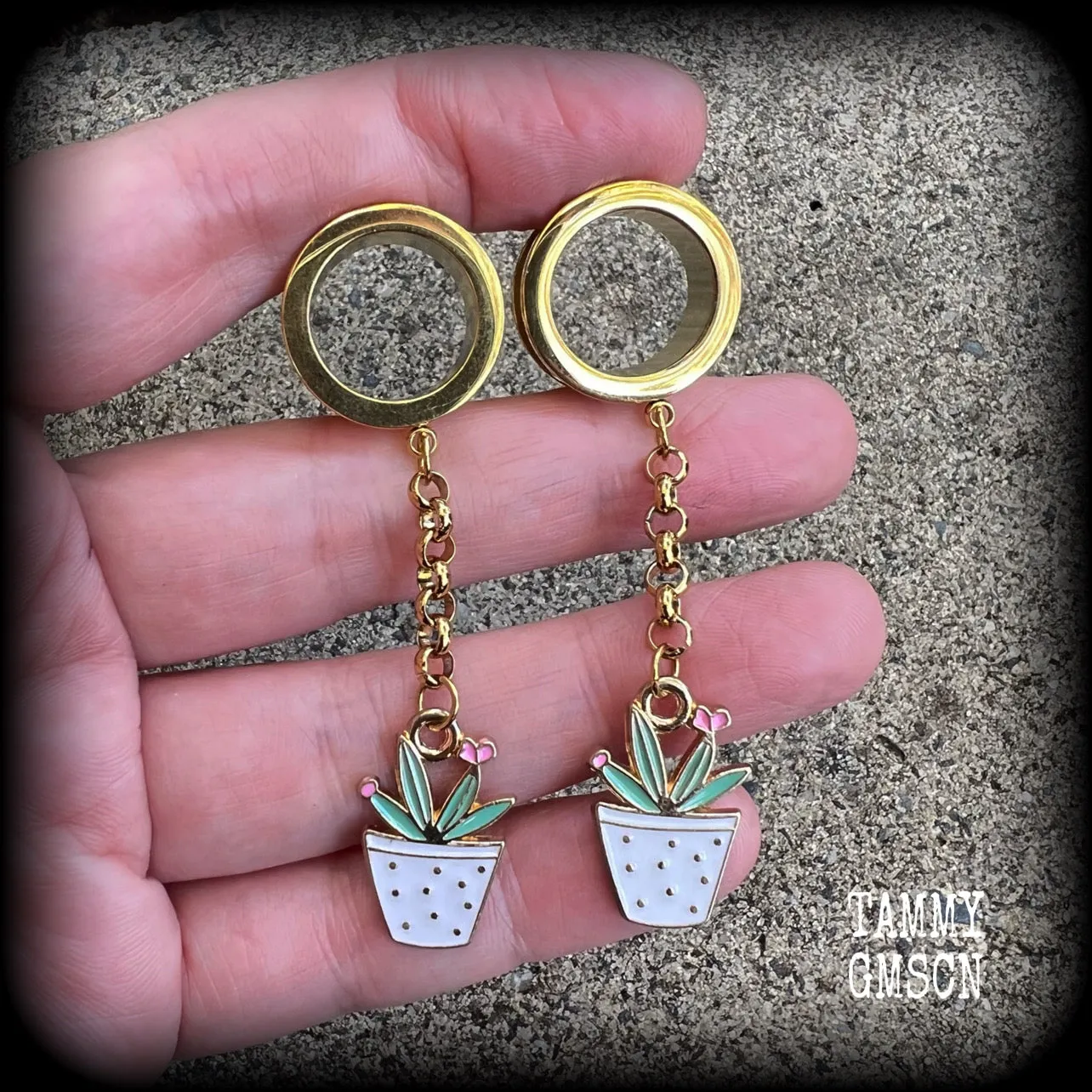 Aloe Vera tunnel earrings