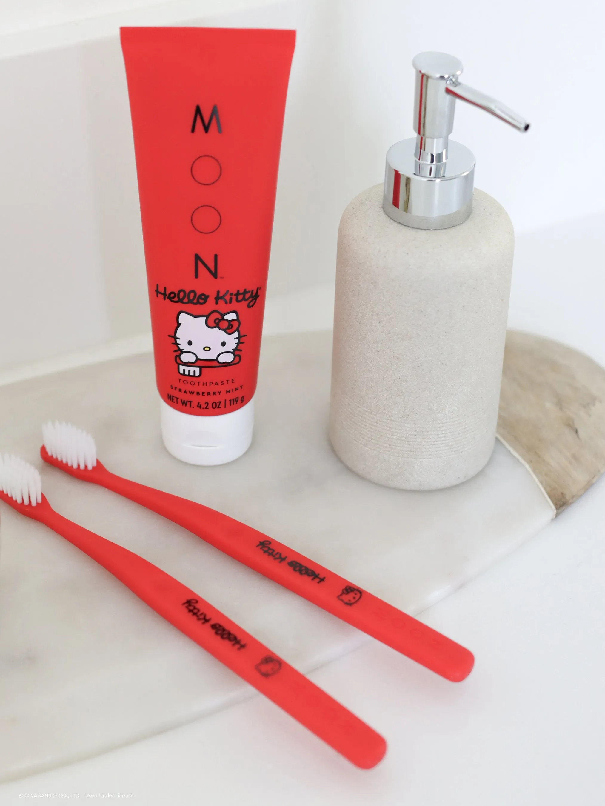 MOON x Hello Kitty® Strawberry Smile Kit